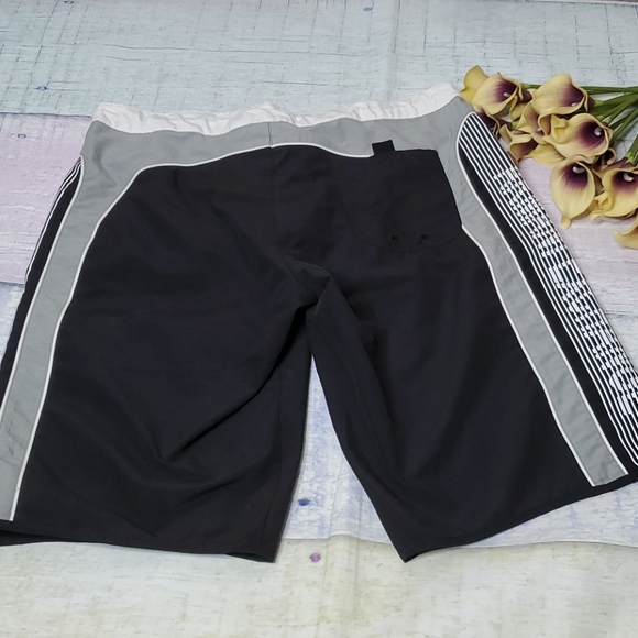 Men's Armani Exchange Hybrid Shorts - Picture 5 of 9